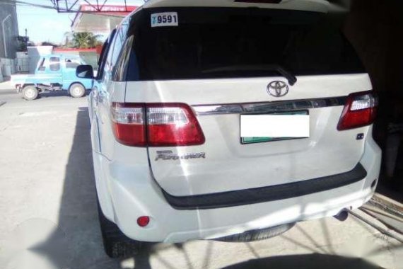 2011 toyota fortuner g 2007 mitsubishistrada 4x4