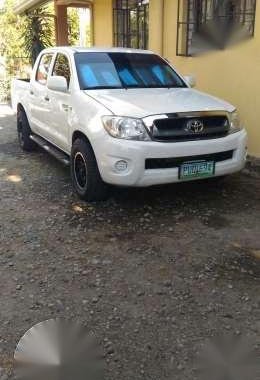 2010 model toyota hilux J