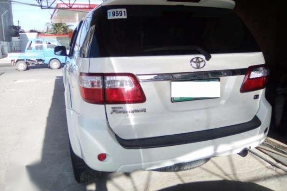 2011 toyota fortuner g 2013 toyota avanza g