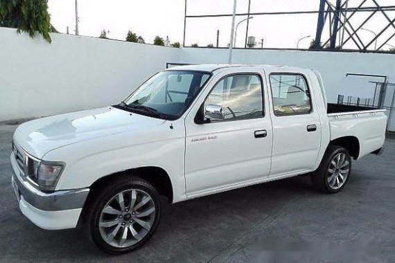 Toyota Hilux 2000 for sale