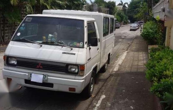 Mitsubishi L300 Van 2003 Model