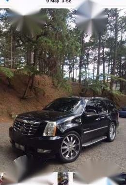 Cadillac Escalade 2010 vs. Ford Expedition Tahoe Suburban Patrol Landc