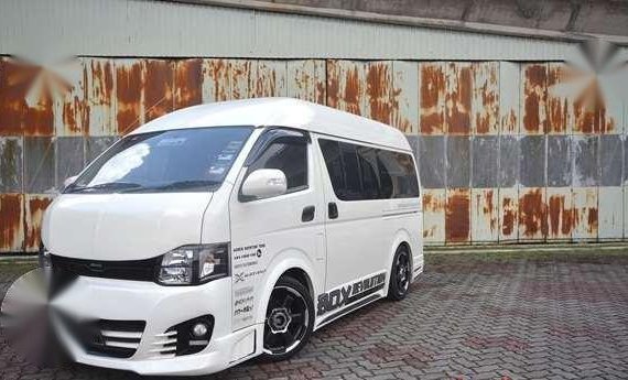 2005 toyota hiace