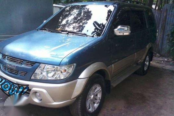 Isuzu Crosswind 2008 model innova everest