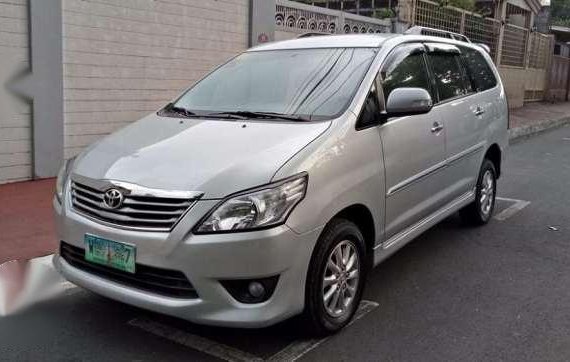 Toyota Innova V Diesel AT 2013