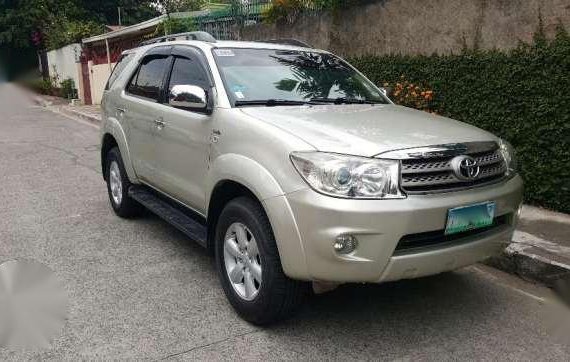 2011 Toyota Fortuner G for sale