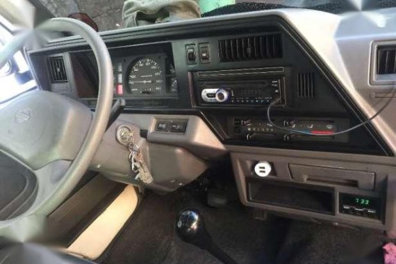 2011 Nissan Urvan VX 2.7 diesel rush P499T