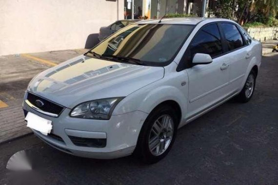 FORD FOCUS sedan 2006 -ready for long drive-with foglamps- automatic