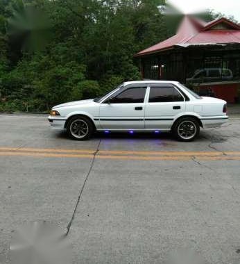 Toyota corolla xe 1993 model