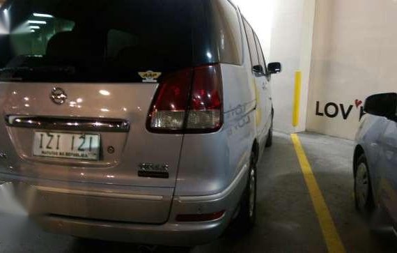 Nissan serena local