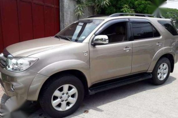 2011 Toyota Fortuner G 2.5 Dsl Matic Leather seats 39000kms 1own
