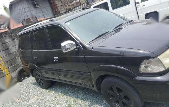 Toyota revo sr 2.0
