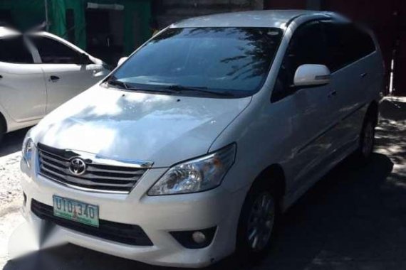 2012 toyota innova V top of the line captain seat diesel automatic