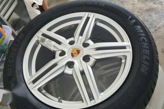 BRAND NEW Porsche Cayenne tires and rims
