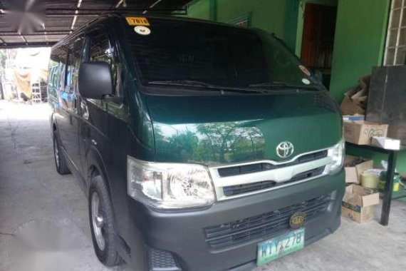 Toyota Hi ace Commuter van