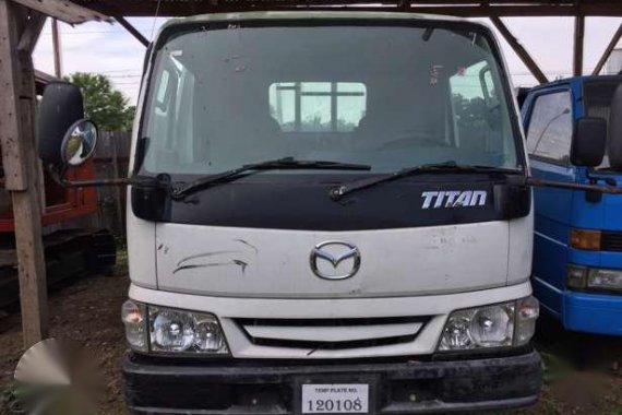 mazda titan truck 3.8T 16ft