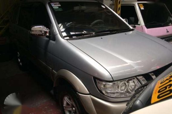 isuzu crosswind xuv 2012