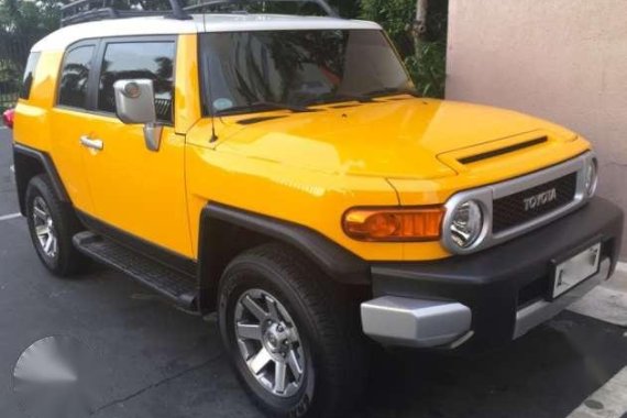 Toyota FJ CRUISER 4.0L AT 2015