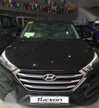2017 Hyundai Tucson GL automatic and Manual Gasoline NAKAPROMO PROMO