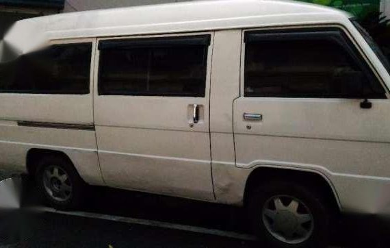 Versa Van Mitsubishi L300 2001 model Hyundai Grace