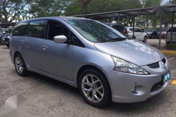 2011 Mitsubishi Grandis vs Innova Carnival Livina Mobilio