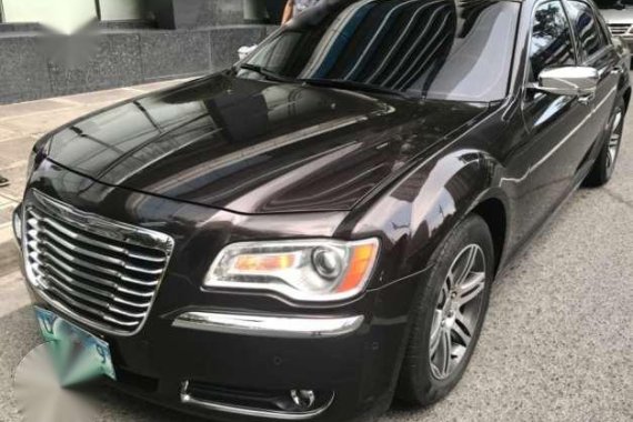 Chrysler 300C 3.6L VVT V6 AT 2012