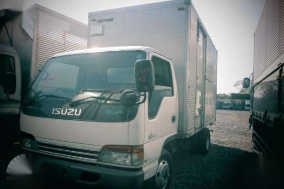 Isuzu Elf Aluminum Closed Van Truck (1140 #2)