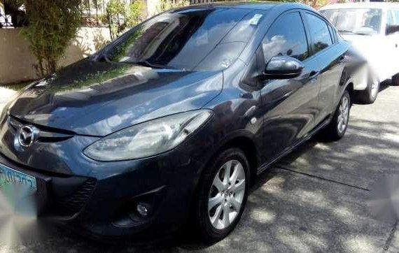 Mazda 2 Sedan 2011 AT