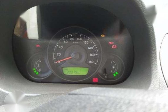 Hyundai Eon 2013 manual white