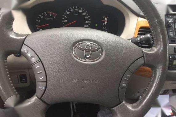 2011 Toyota Innova V