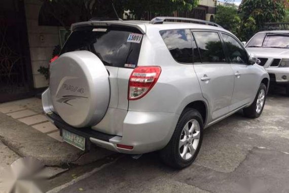 2010 toyota rav4 automatic