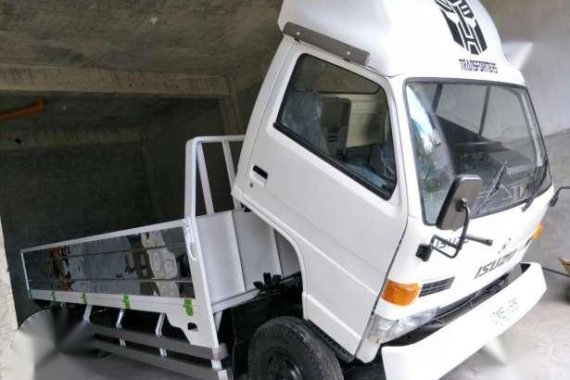 Isuzu wide npr canter elf truck 4BC2 15ft