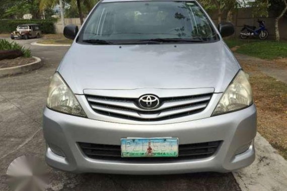 2010 Toyota Innova E