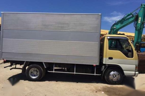 Isuzu ELF NKR 14ft aluminum van canter counter part