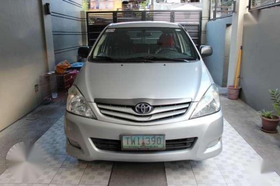 2011 Toyota Innova J Diesel(crosswind adventure fortuner montero vios)