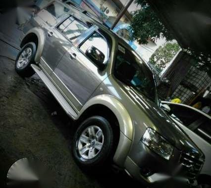 FORD EVEREST 4X4 limited 2008 not Fortuner 