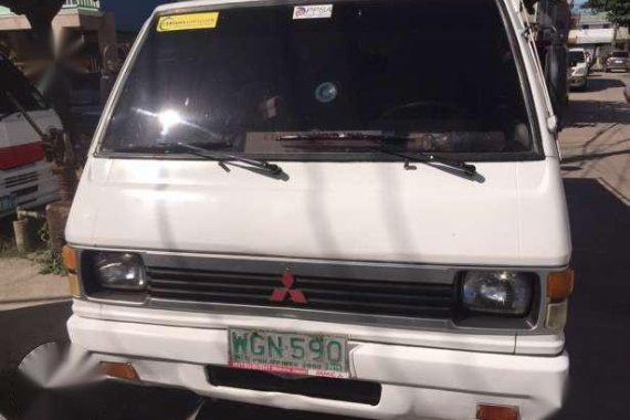 Mitsubishi L300 White Exceed Van