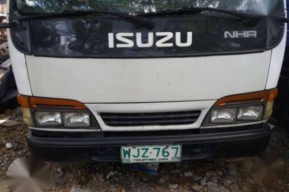 isuzu elf giga LOCAL 10ft close van