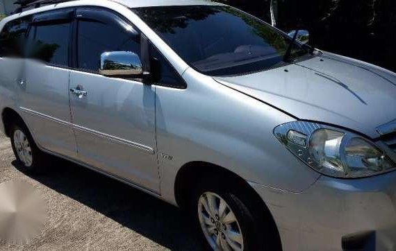 New Look Toyota Innova G 2010 Manual for sale