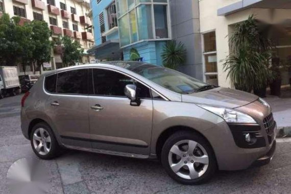 Peugeot 3008 Isuzu MUX Volks Polo