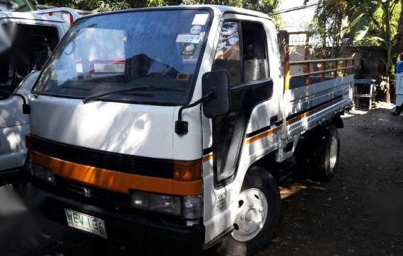 Isuzu Elf Nkr 10ft 6wheeler
