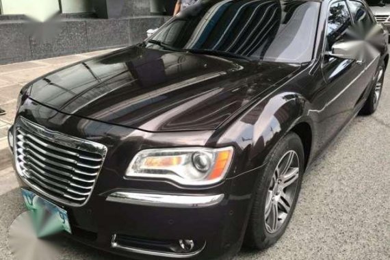 Chrysler 300C 3.6L VVT V6 AT 2012