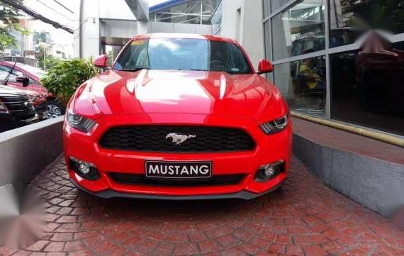 2017 FORD Mustang 5.0L Premuim GT vs Hellcat vs Gtr vs Camaro