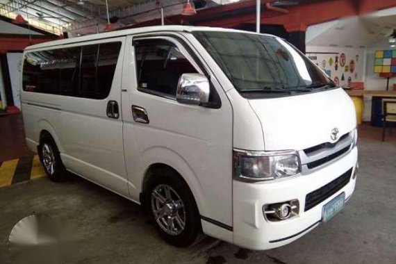 2010 Toyota Hiace Commuter