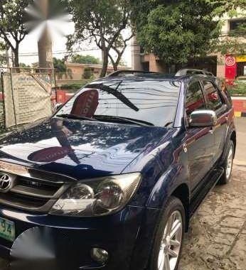 Well maintained Toyota Fortuner D4D 2007 ATBlue  for sale