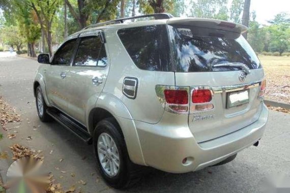 2006 toyota fortuner V 4x4 diesel AT alt innova avanza adventure