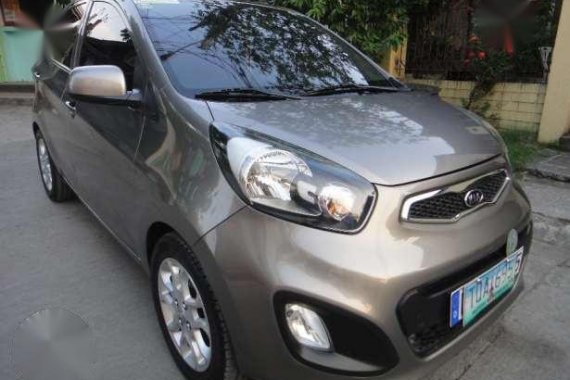 Kia Picanto 1.0 EX 2012 AT Top of d Line Almost new