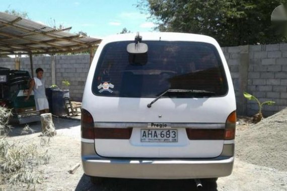 Kia pregio van model 98 local