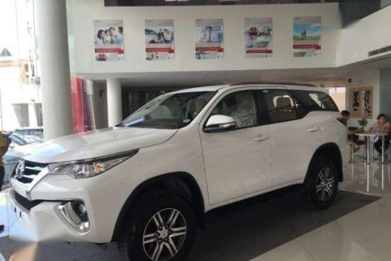 MAY PROMO 120K All in DP! Toyota Fortuner 4x2G DSL MT 2017