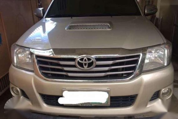 Well maintained Toyota Hilux 2013 Manual 4x4 Top of the line for sale